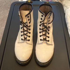 Dr. Martens size 8 White style 1460